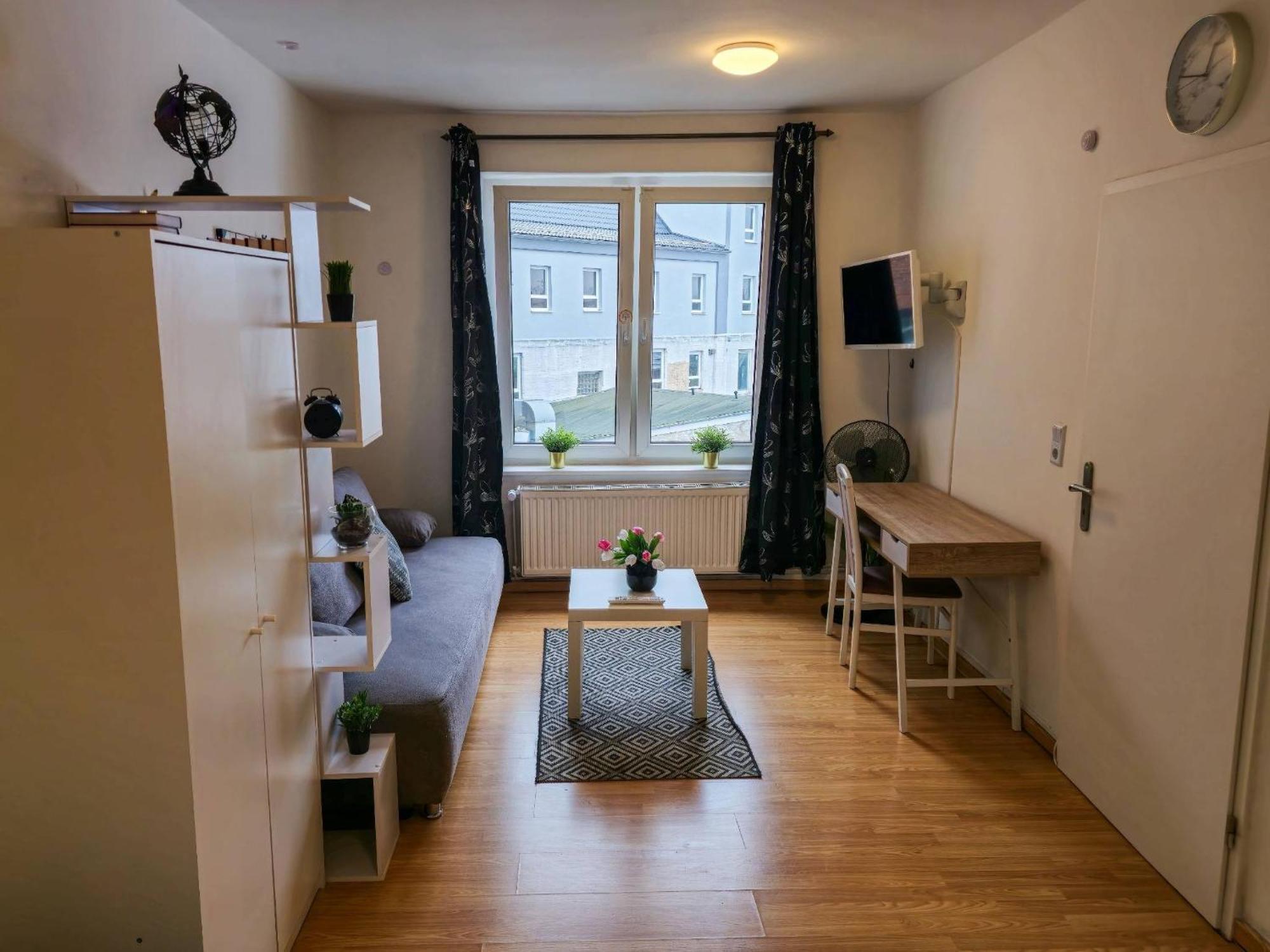 Praktische City Apartments Direkt Am Hauptbahnhof Neumuenster Exterior photo