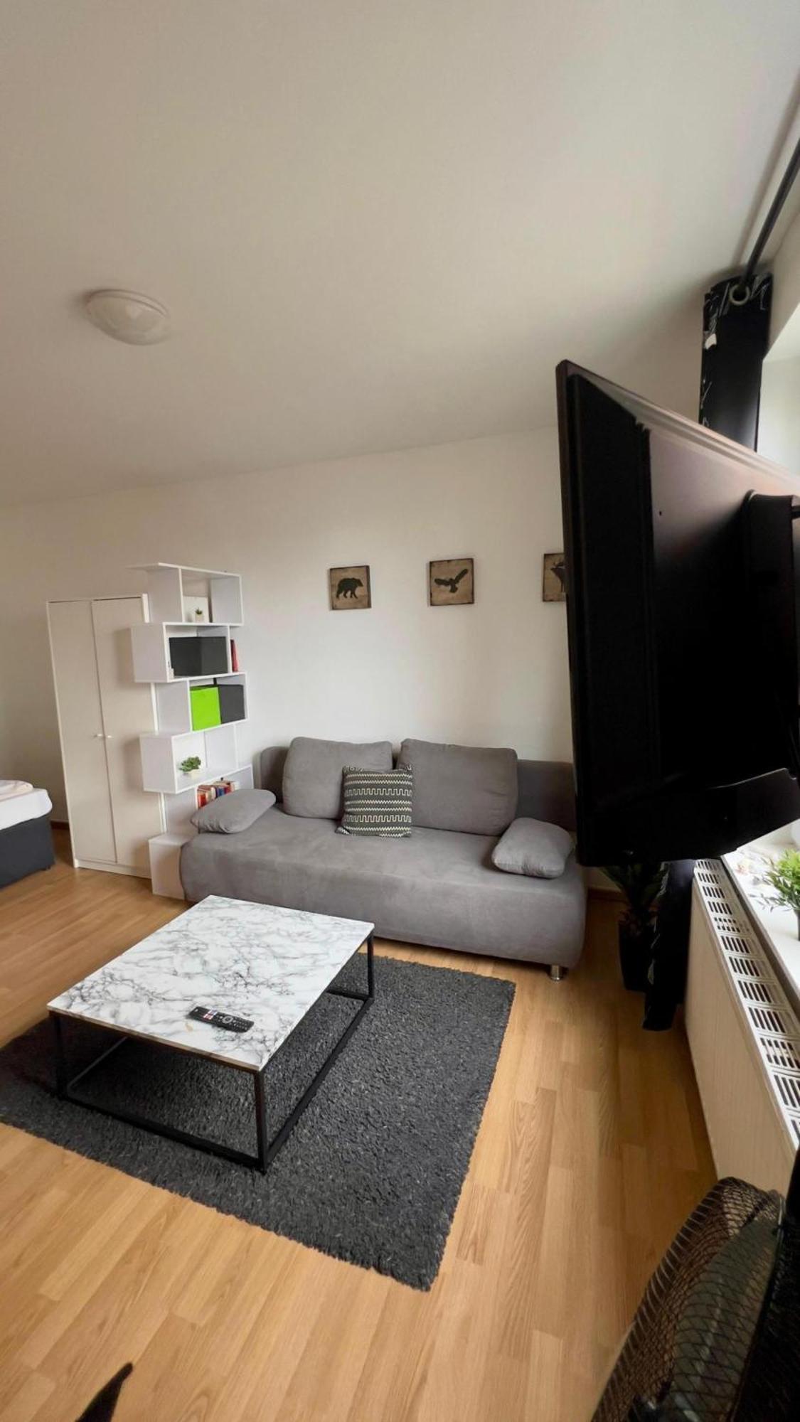 Praktische City Apartments Direkt Am Hauptbahnhof Neumuenster Exterior photo